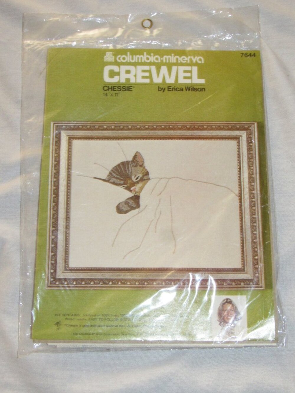 NEW Columbia-Minerva Crewel Embroidery Kit Chessie Cat Stamped Linen & Wool Yarn